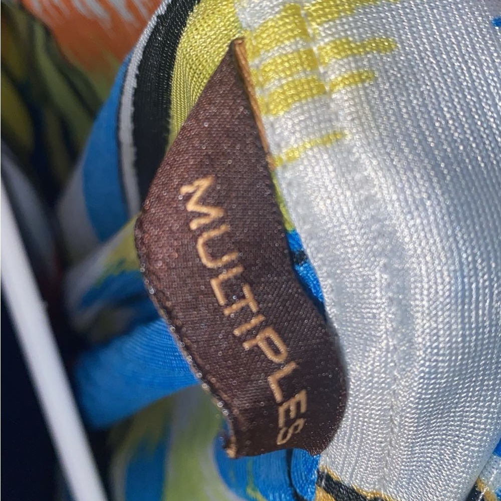 Multiples Blue and Yellow Patterned Fabric
